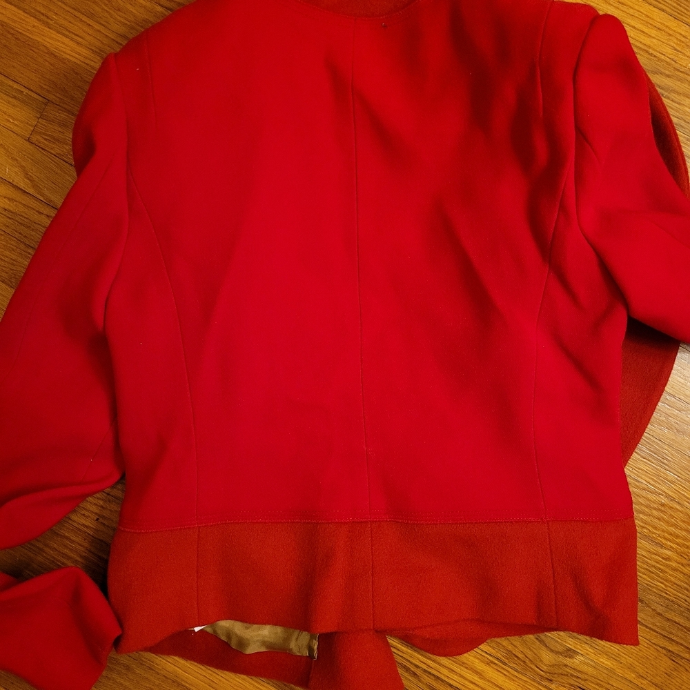 O'2nd suit - Picture 2 of 4